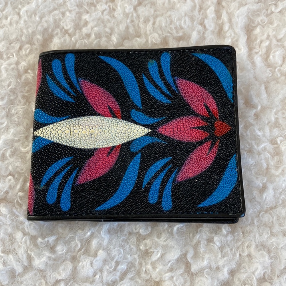 FINDIG Stingray Skin Wallet, NWOT